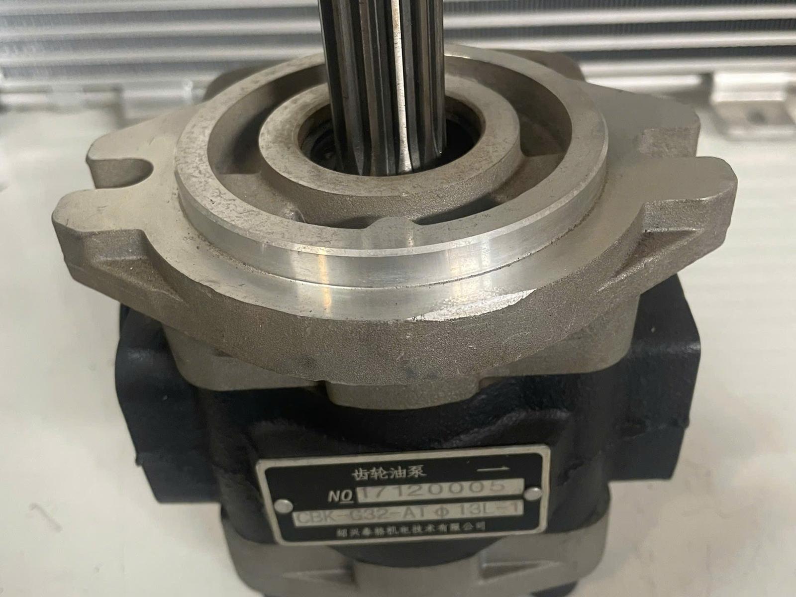 Bơm thủy lực xe nâng từ 5 tấn đến 10 tấn, Tailift (phía sau)