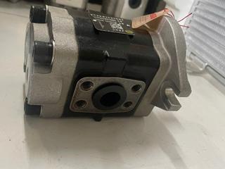 Bơm thủy lực xe nâng điện 2.0 tấn đến 3.0 tấn - 2